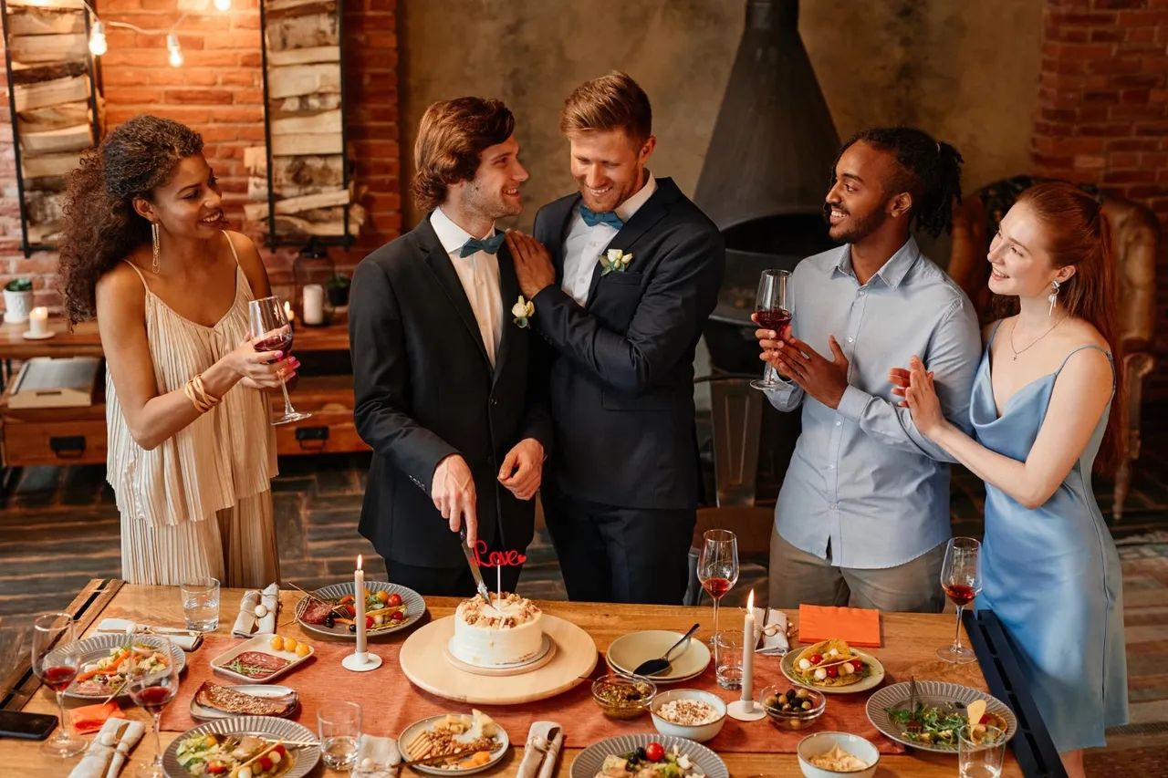 Gâteaux de cérémonie de mariage à tomber par terre